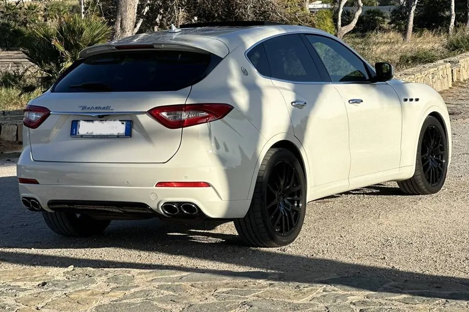 Maserati Levante foto 3