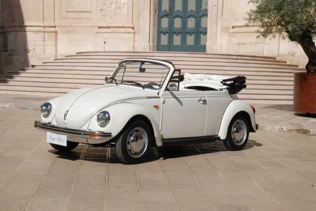 Volkswagen Maggiolino Cabrio foto 4