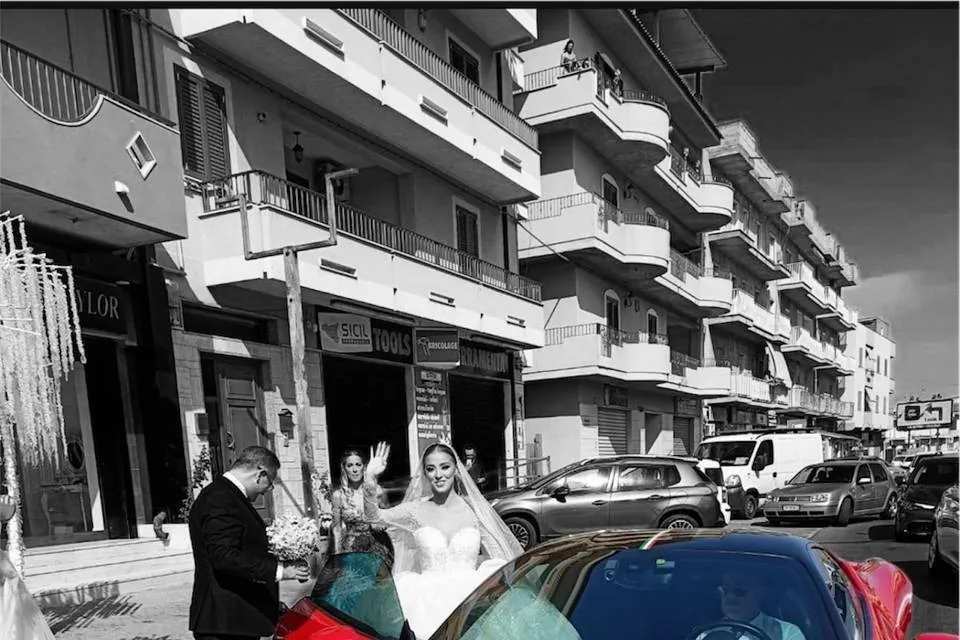 Sposi e auto da cerimonia, Real Wedding AB Exclusive